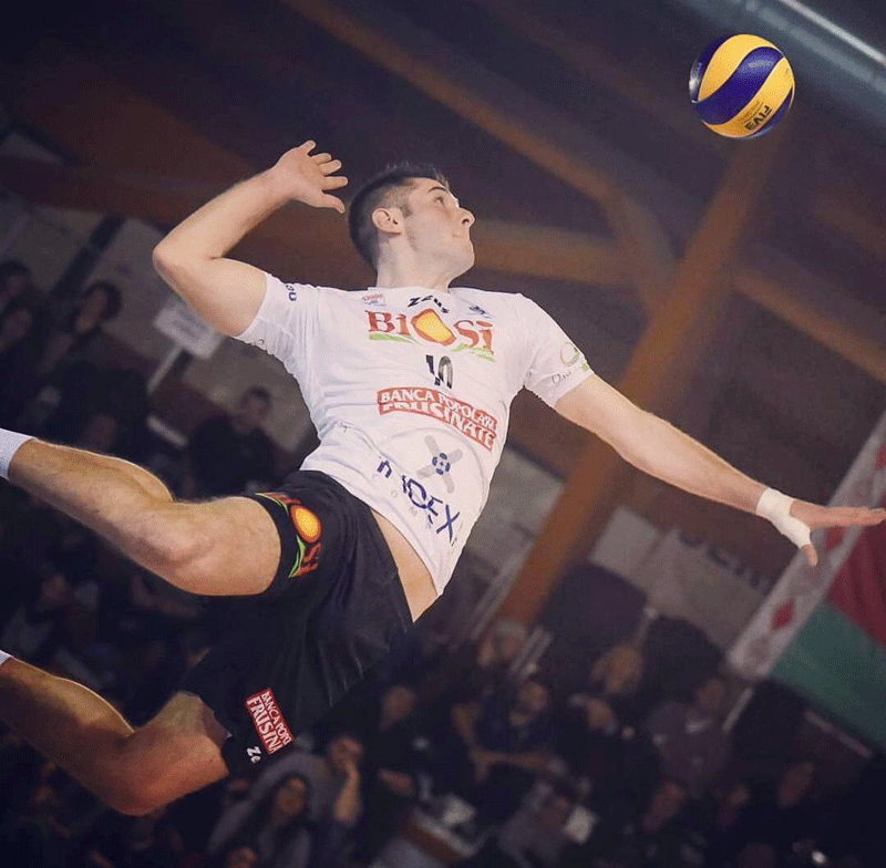 Volley 03
